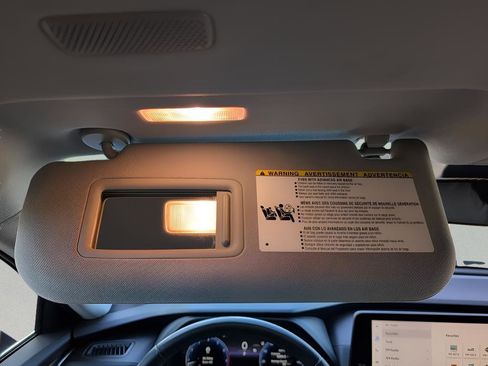 Used 2024 Toyota Grand Highlander Limited image 31