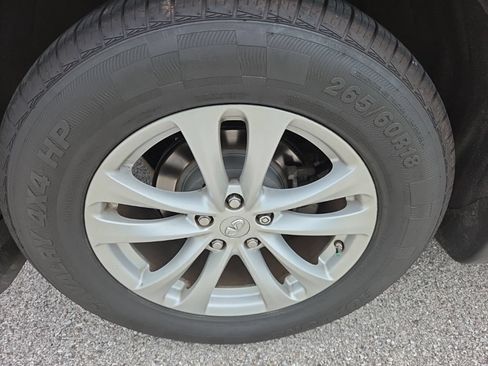 Used 2014 INFINITI QX70 2WD w/ Premium Package image 10