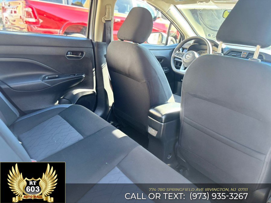 Used 2024 Nissan Versa SV FWD image 10