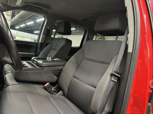 Used 2018 Chevrolet Silverado 2500 LT w/ LT Convenience Package AWD/4WD image 23