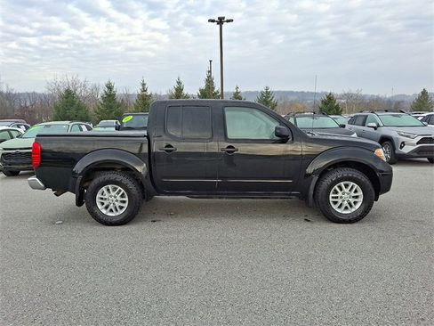 Used 2018 Nissan Frontier SV image 7