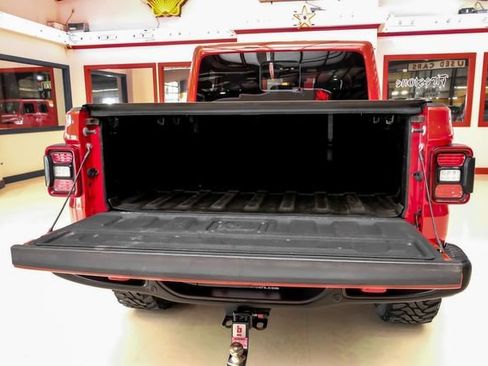 Used 2020 Jeep Gladiator Rubicon AWD/4WD image 8