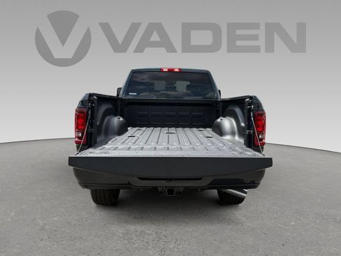 New 2026 RAM 2500 Big Horn AWD/4WD image 16