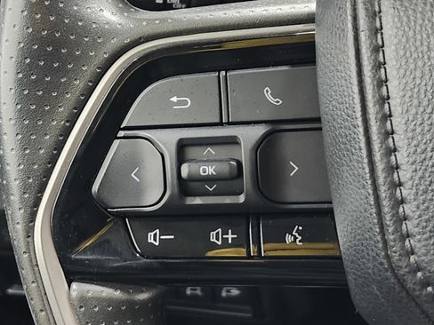 Used 2022 Toyota Tundra SR5 w/ SR5 Convenience Package image 29