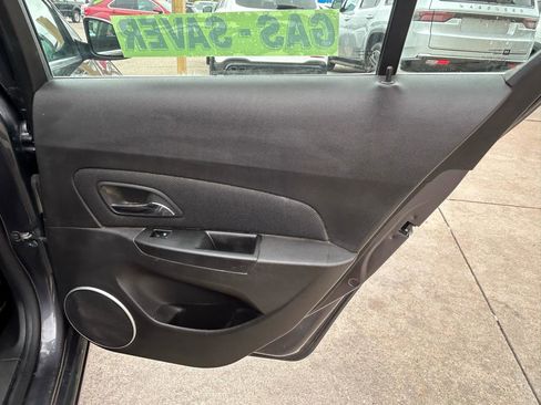 Used 2011 Chevrolet Cruze LT FWD image 15