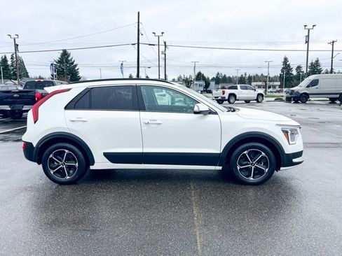 Used 2024 Kia Niro EX image 5