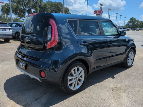 Used 2019 Kia Soul + FWD image 5