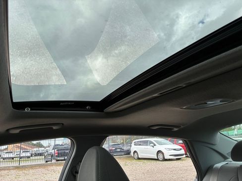 Used 2025 Hyundai Elantra SEL FWD image 27