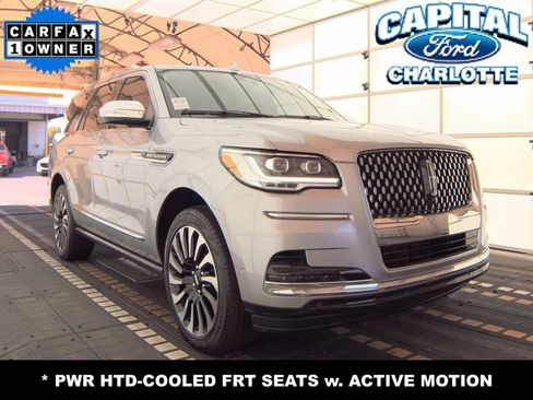 Used 2023 Lincoln Navigator Black Label image 4