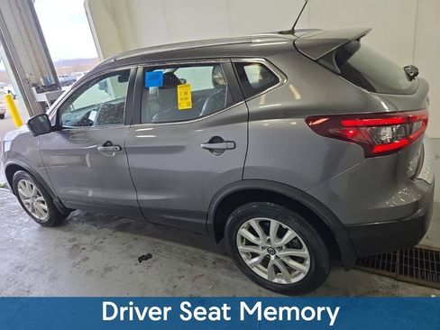 Used 2022 Nissan Rogue Sport SV w/ Technology Package AWD/4WD image 3