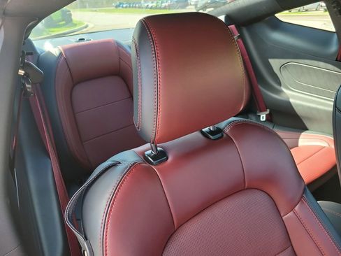 Used 2025 Ford Mustang Premium image 34