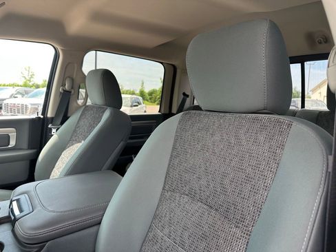Used 2018 RAM 1500 Big Horn AWD/4WD image 3
