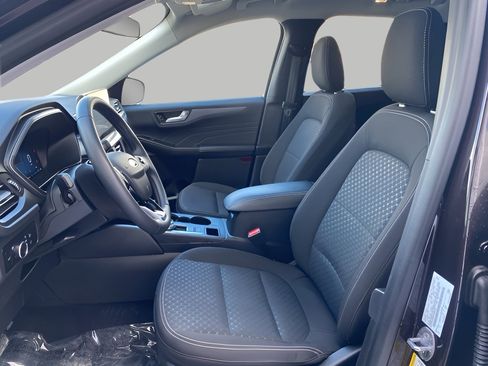 Used 2023 Ford Escape Active w/ Tech Pack #2 image 9