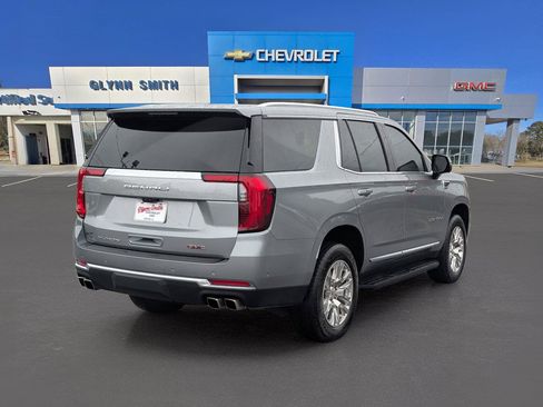 Used 2025 GMC Yukon Denali w/ Advanced Technology Package AWD/4WD image 8