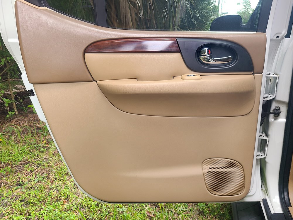 Used 2003 GMC Envoy XL SLT RWD image 32