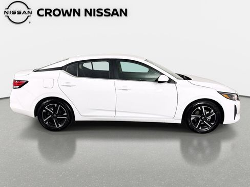 Used 2024 Nissan Sentra SV FWD image 4