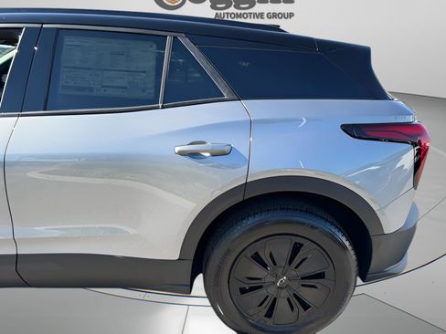 New 2026 Chevrolet Blazer EV LT image 18