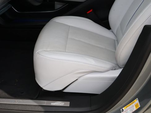 Used 2024 Cadillac Lyriq Luxury image 18