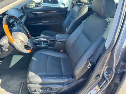 Used 2017 Lexus ES 350 w/ Navigation System Package image 11