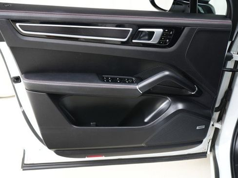 Used 2021 Porsche Cayenne GTS image 35