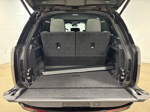 New 2026 Land Rover Range Rover Long Wheelbase SE AWD/4WD image 43