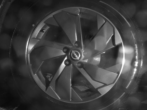 Used 2025 Nissan Rogue SV image 14