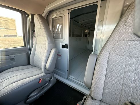 New 2025 Chevrolet Express 3500 w/ Power Convenience Package image 19
