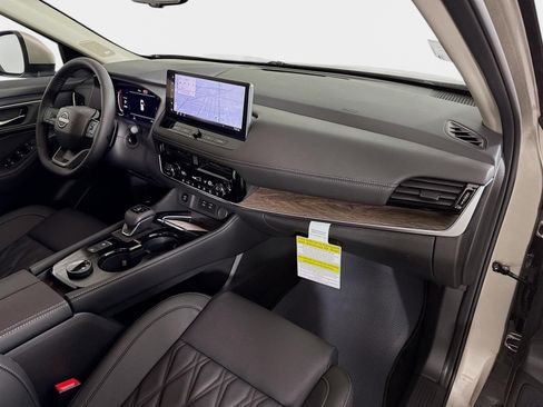 New 2026 Nissan Rogue Platinum AWD/4WD image 30