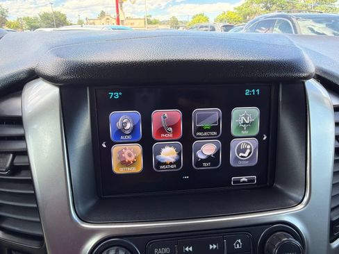 Used 2018 Chevrolet Tahoe LT w/ Luxury Package AWD/4WD image 18