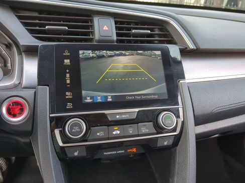 Used 2018 Honda Civic Touring image 26