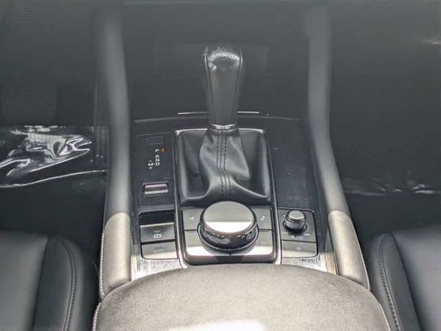 Used 2019 MAZDA MAZDA3 Sedan FWD image 17