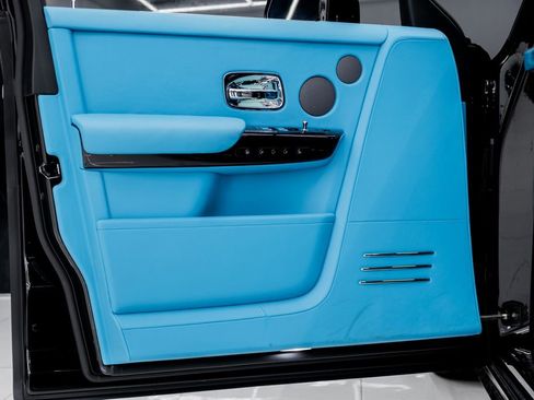 Used 2025 Rolls-Royce Phantom Sedan image 47