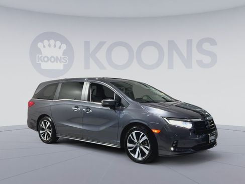 Used 2022 Honda Odyssey Touring image 2
