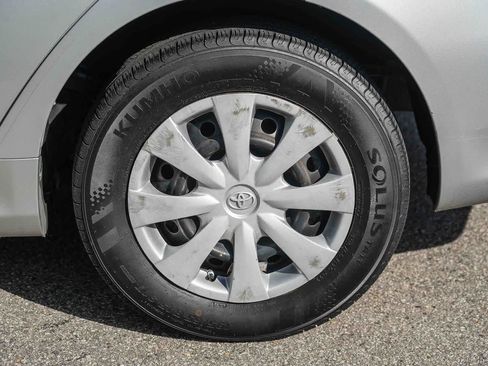 Used 2013 Toyota Corolla LE FWD image 11