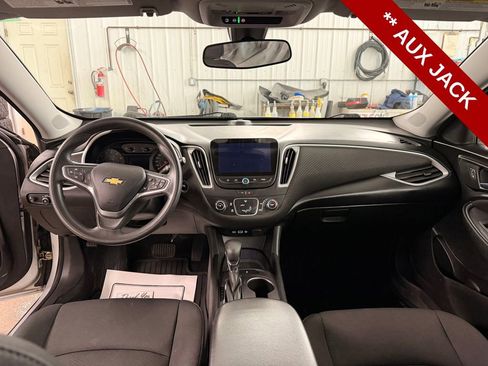 Used 2022 Chevrolet Malibu LS FWD image 15