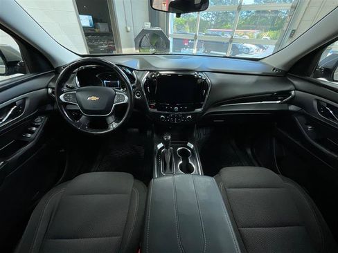 Used 2018 Chevrolet Traverse LT FWD image 19