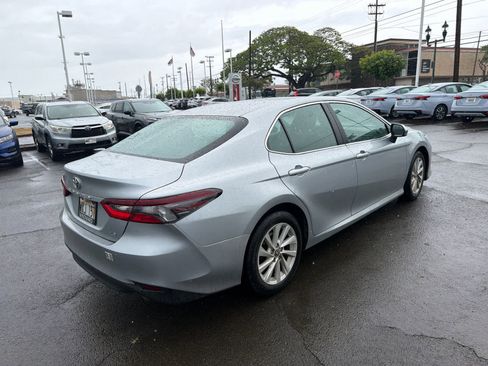 Used 2023 Toyota Camry LE image 3