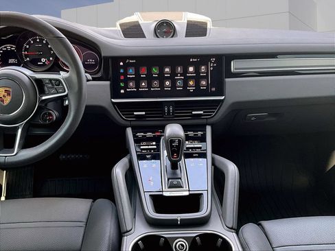 Certified 2022 Porsche Cayenne Platinum Edition AWD/4WD image 16