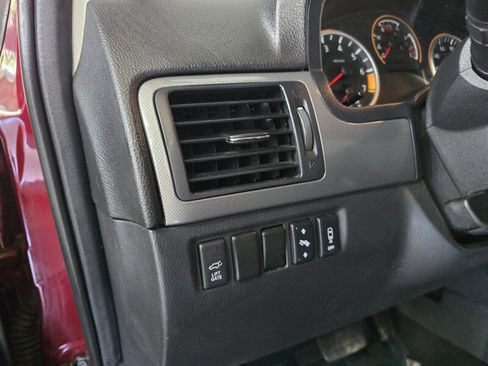 Used 2012 Nissan Armada SV AWD/4WD image 22