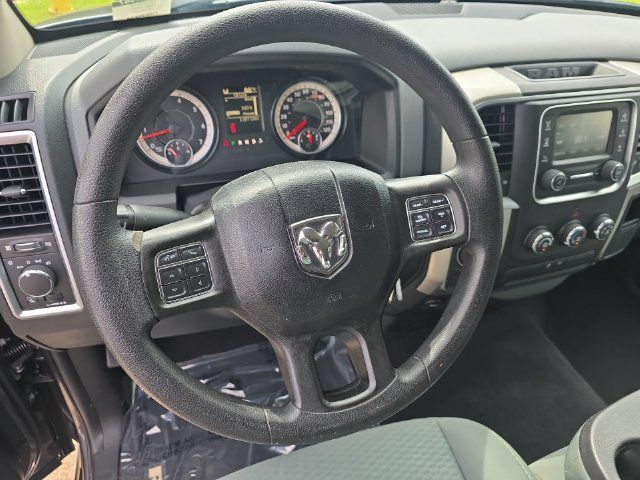Used 2016 RAM 1500 Classic SLT RWD image 17