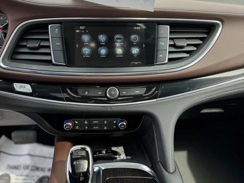 Used 2018 Buick Enclave Avenir AWD/4WD image 8