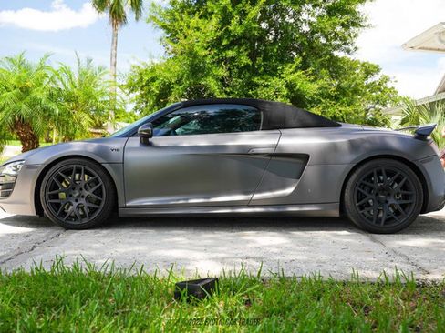 Used 2011 Audi R8 V10 image 21