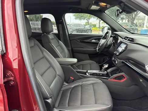Certified 2022 Chevrolet TrailBlazer RS w/ Sun and Liftgate Package FWD image 32
