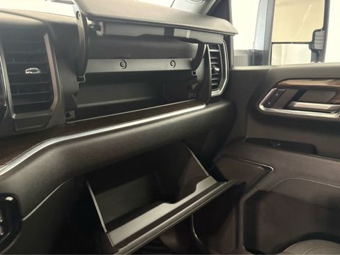 Used 2024 Chevrolet Silverado 3500 LT AWD/4WD image 24