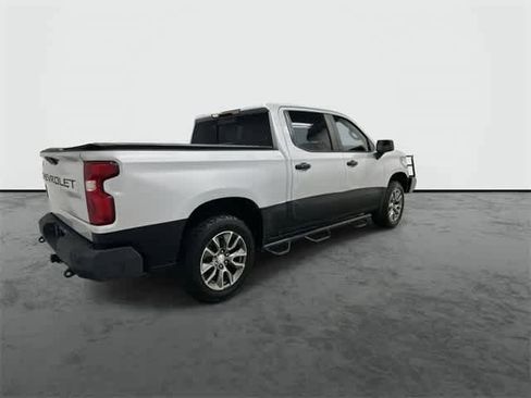 Used 2019 Chevrolet Silverado 1500 LT w/ Texas Edition image 4