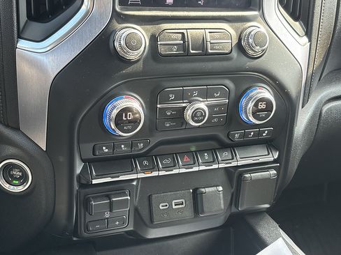 Used 2019 GMC Sierra 1500 SLT RWD image 11