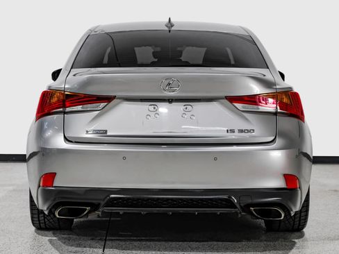 Used 2019 Lexus IS 300 RWD image 7