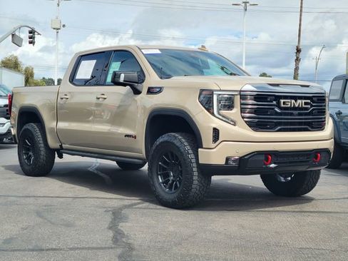 Used 2023 GMC Sierra 1500 AT4 w/ Technology Package AWD/4WD image 37