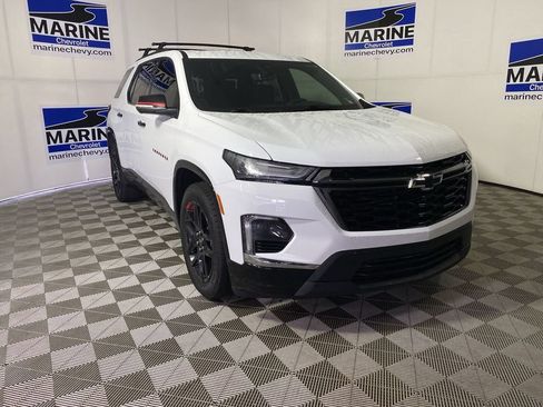 Used 2023 Chevrolet Traverse Premier w/ Redline Edition FWD image 1
