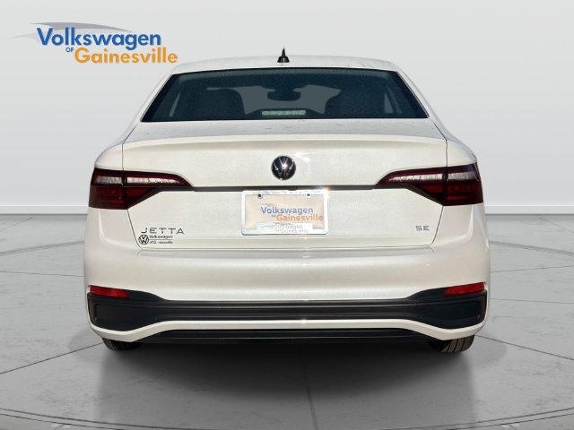 Certified 2023 Volkswagen Jetta SE FWD image 5